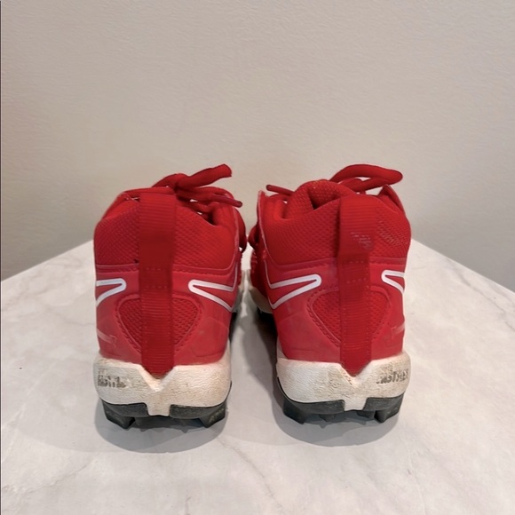 🔥Nike Red Cleats with Lace-Up Design and Ankle Support🔥 - Picture 3 of 5